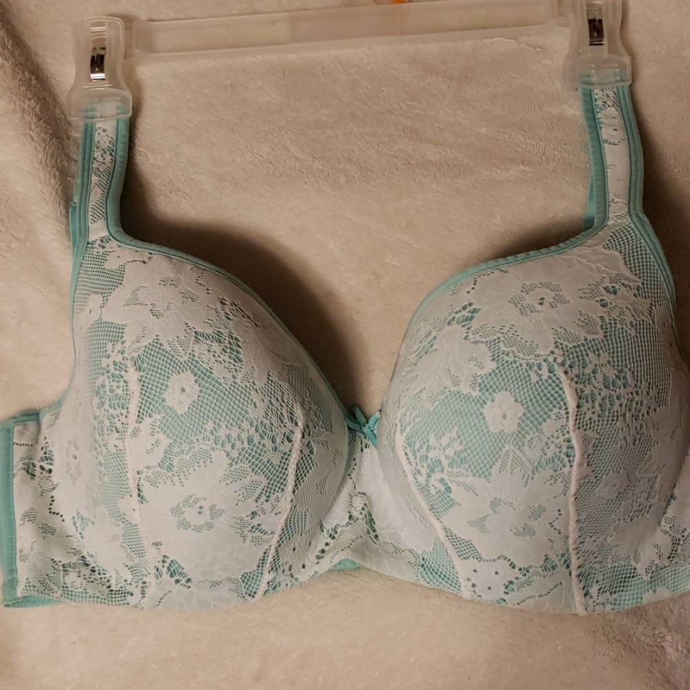Cacique Bra Size 38D